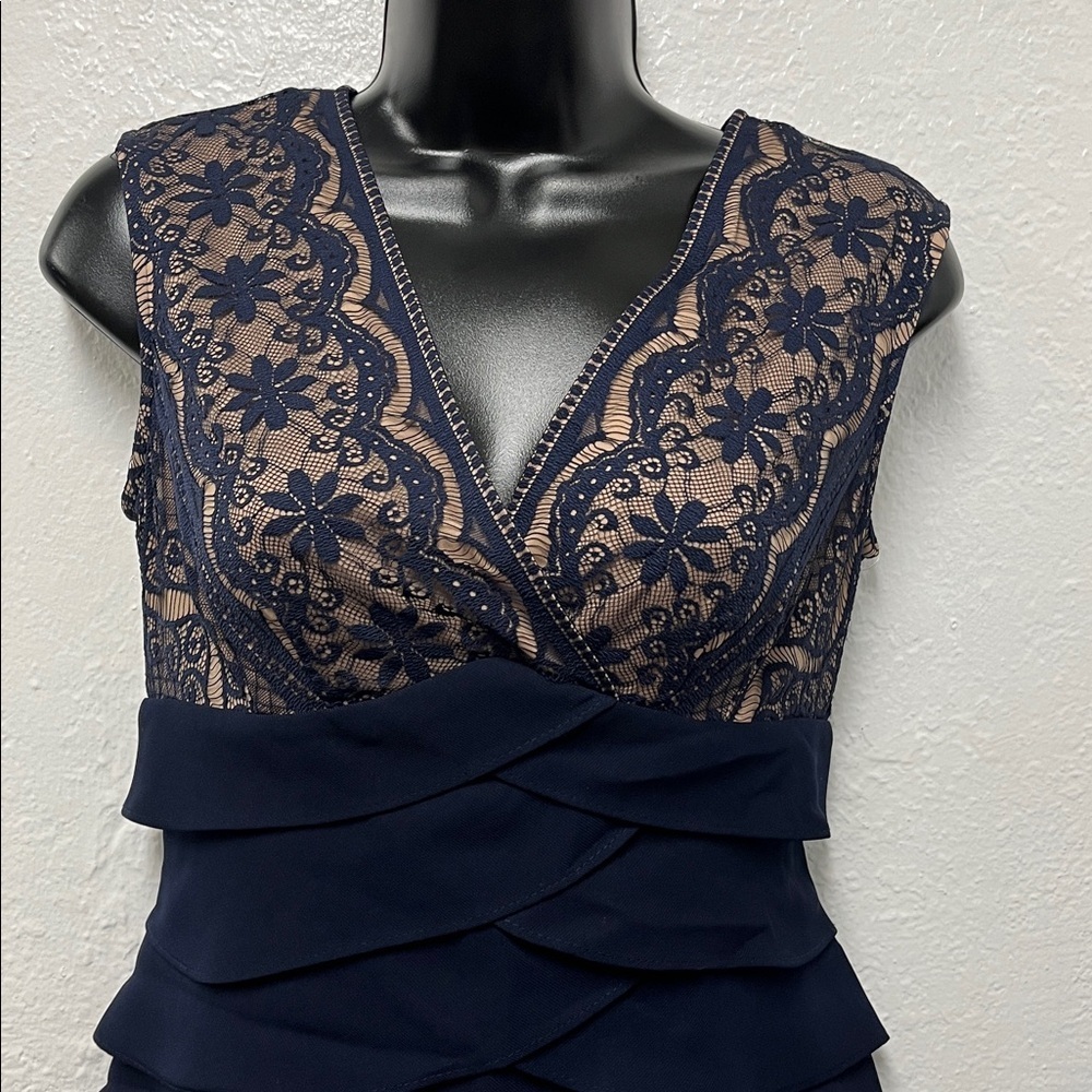 Jessica Howard Navy and Beige Lace Midi Dress size 4 - Picture 3 of 7